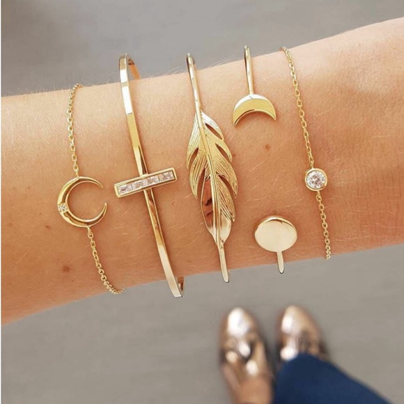 Grit and Grace Jewelry - Dainty Preppy Boho Gold 5 pc Bracelet Set